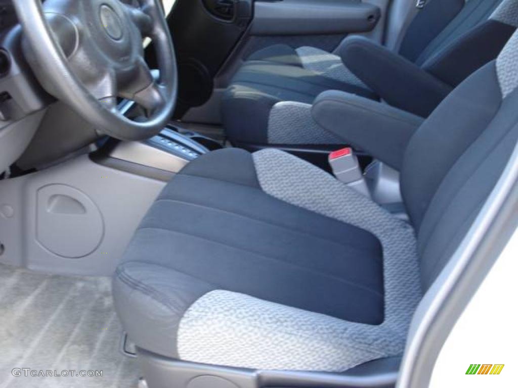 2004 Aztek AWD - Summit White / Dark Gray photo #4