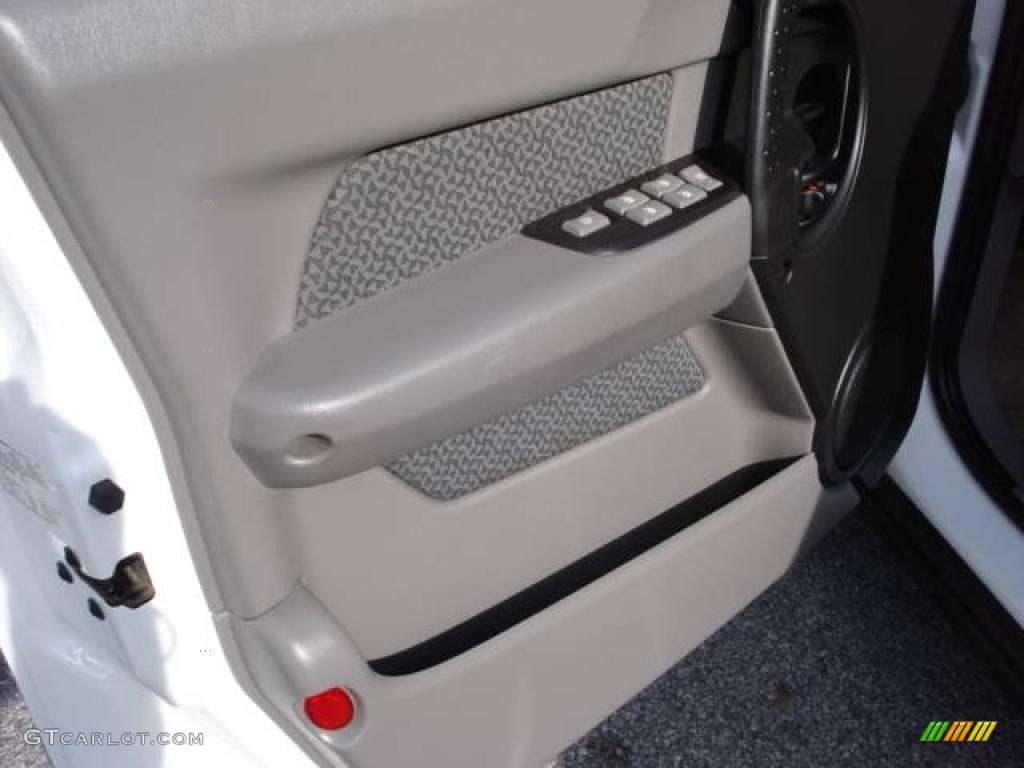 2004 Aztek AWD - Summit White / Dark Gray photo #12