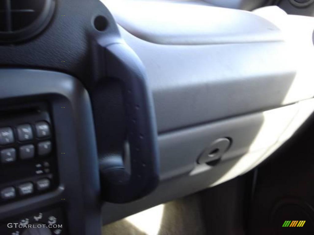 2004 Aztek AWD - Summit White / Dark Gray photo #18