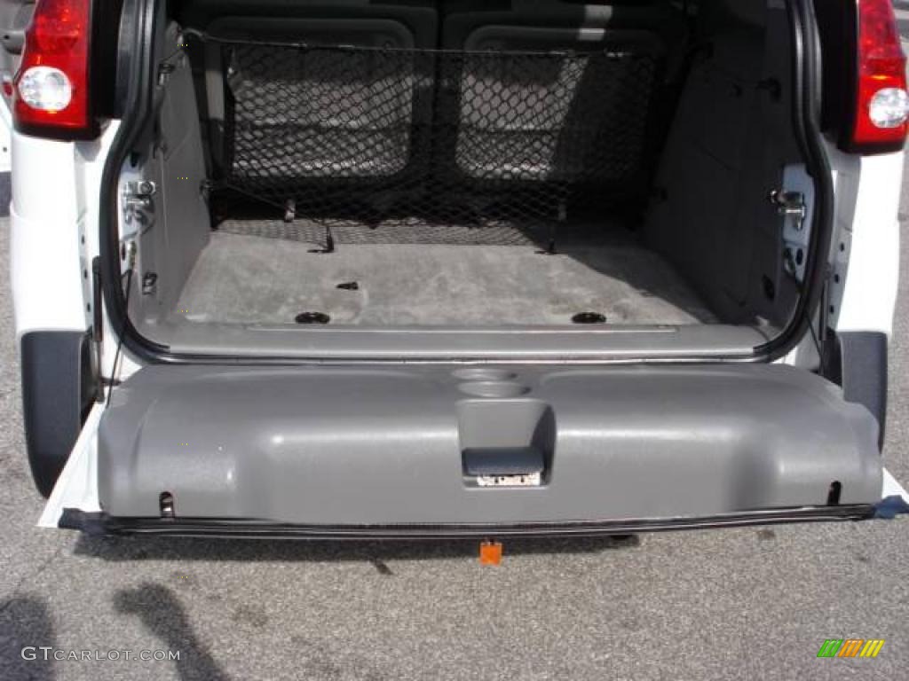 2004 Aztek AWD - Summit White / Dark Gray photo #22