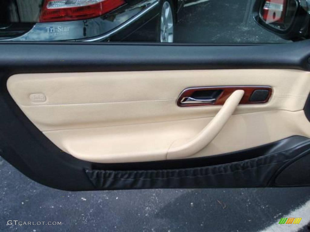 2003 SLK 320 Roadster - Black / Sienna Beige photo #20
