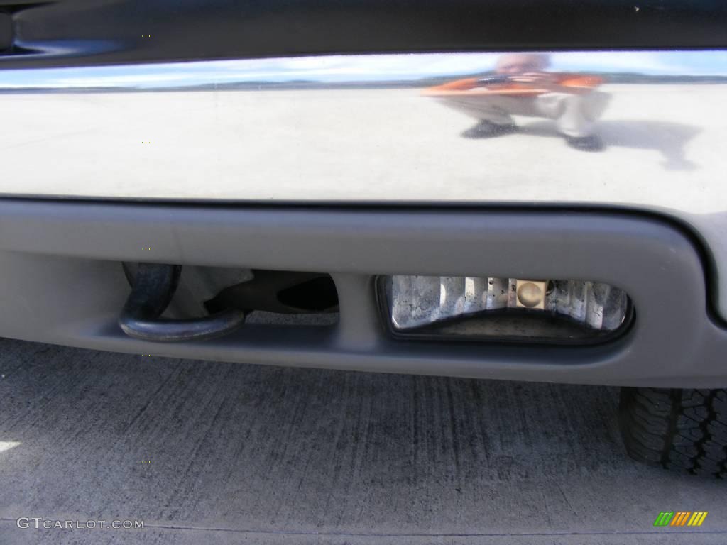 2003 Suburban 1500 LT 4x4 - Black / Tan/Neutral photo #11