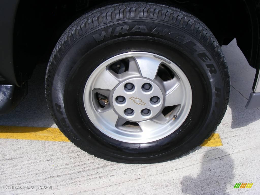 2003 Suburban 1500 LT 4x4 - Black / Tan/Neutral photo #17