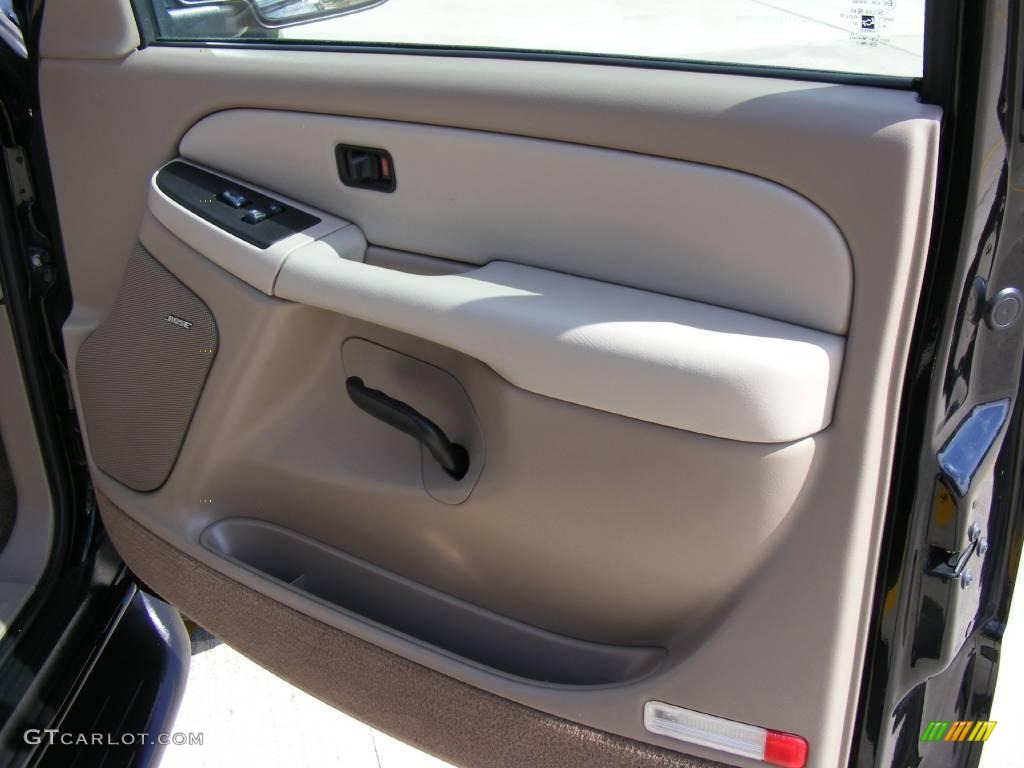 2003 Suburban 1500 LT 4x4 - Black / Tan/Neutral photo #22