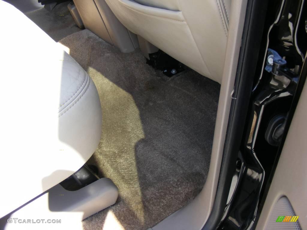 2003 Suburban 1500 LT 4x4 - Black / Tan/Neutral photo #29