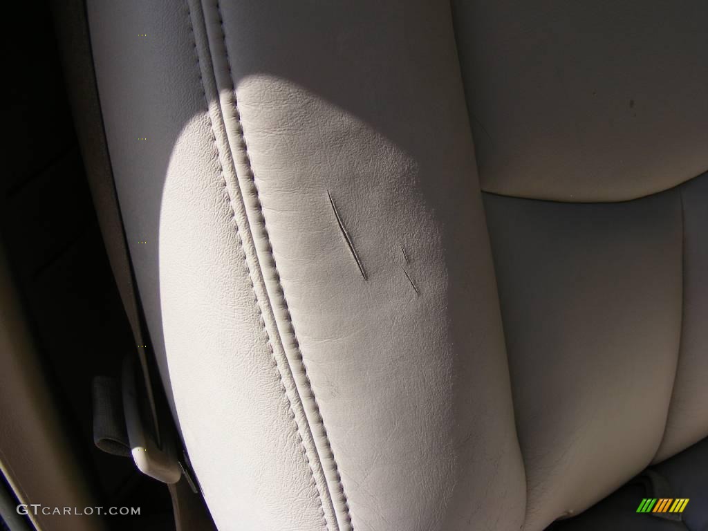 2003 Suburban 1500 LT 4x4 - Black / Tan/Neutral photo #30