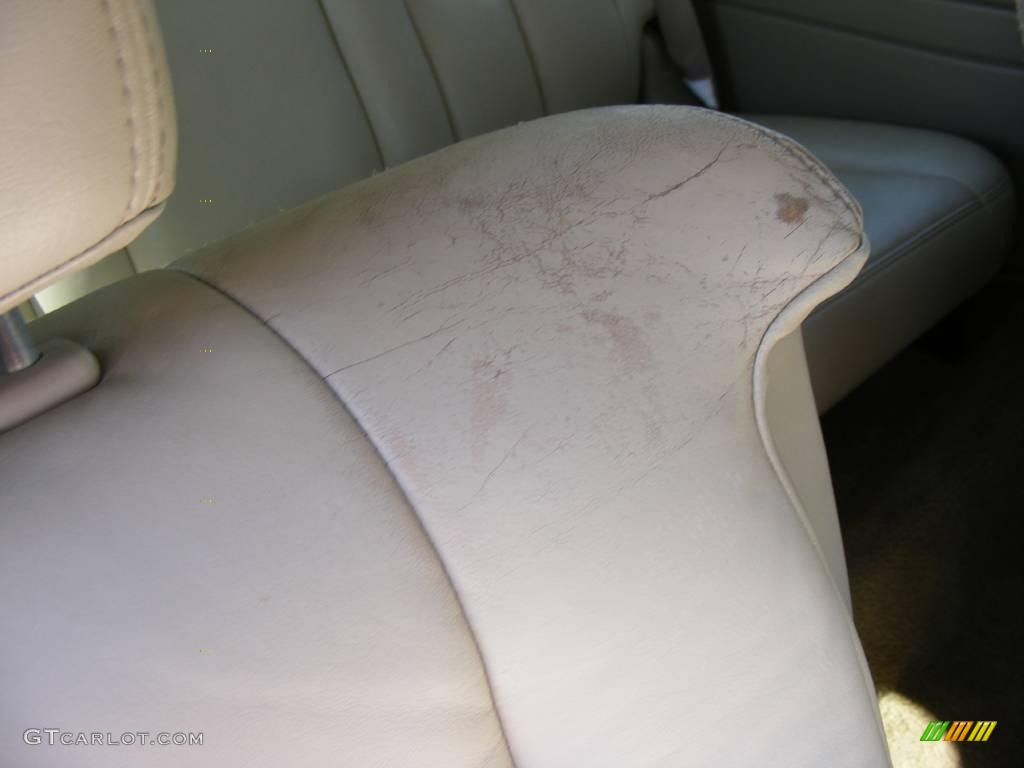 2003 Suburban 1500 LT 4x4 - Black / Tan/Neutral photo #32