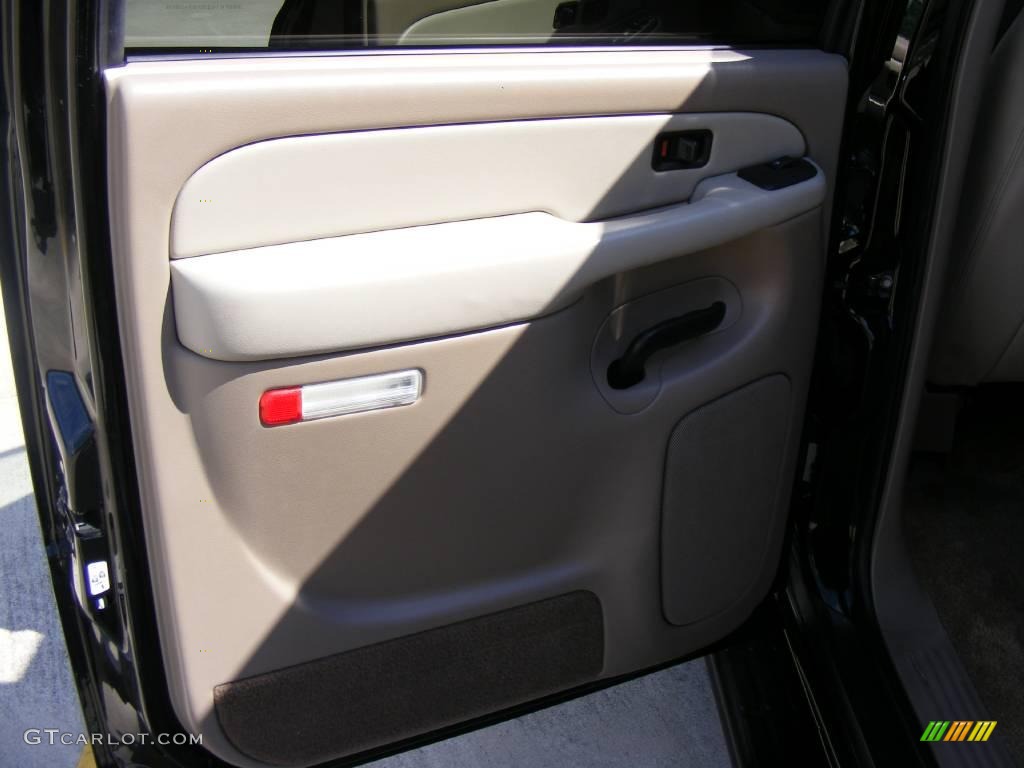 2003 Suburban 1500 LT 4x4 - Black / Tan/Neutral photo #35