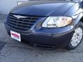 2007 Modern Blue Pearl Chrysler Town & Country   photo #9