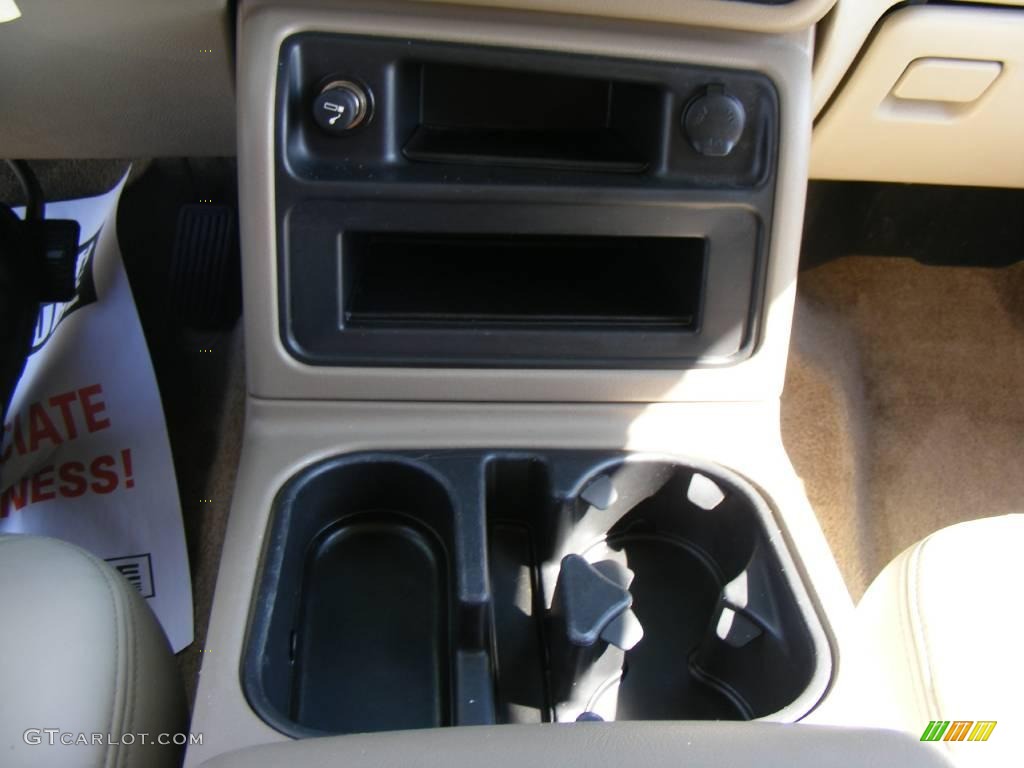 2003 Suburban 1500 LT 4x4 - Black / Tan/Neutral photo #45