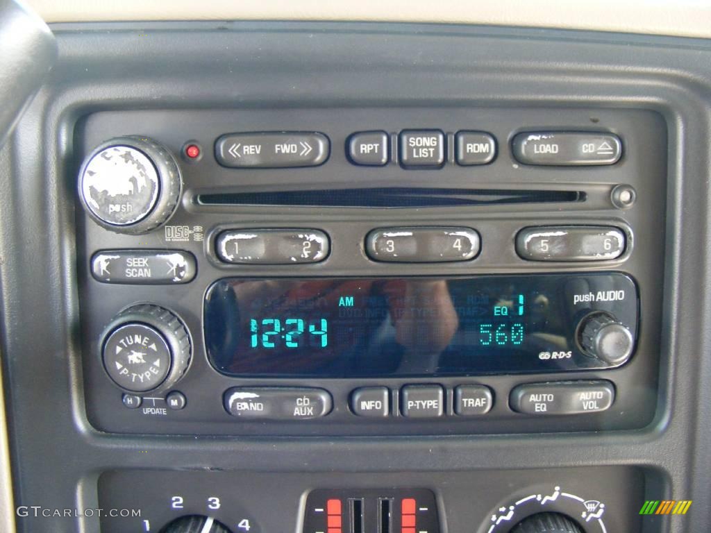 2003 Suburban 1500 LT 4x4 - Black / Tan/Neutral photo #48