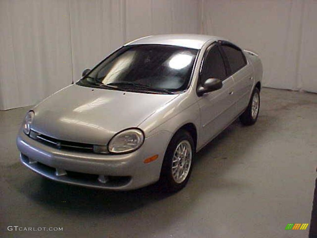 2001 Neon SE - Bright Silver Metallic / Dark Slate Gray photo #3