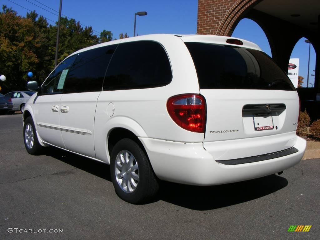 2003 Town & Country LX - Stone White / Taupe photo #4