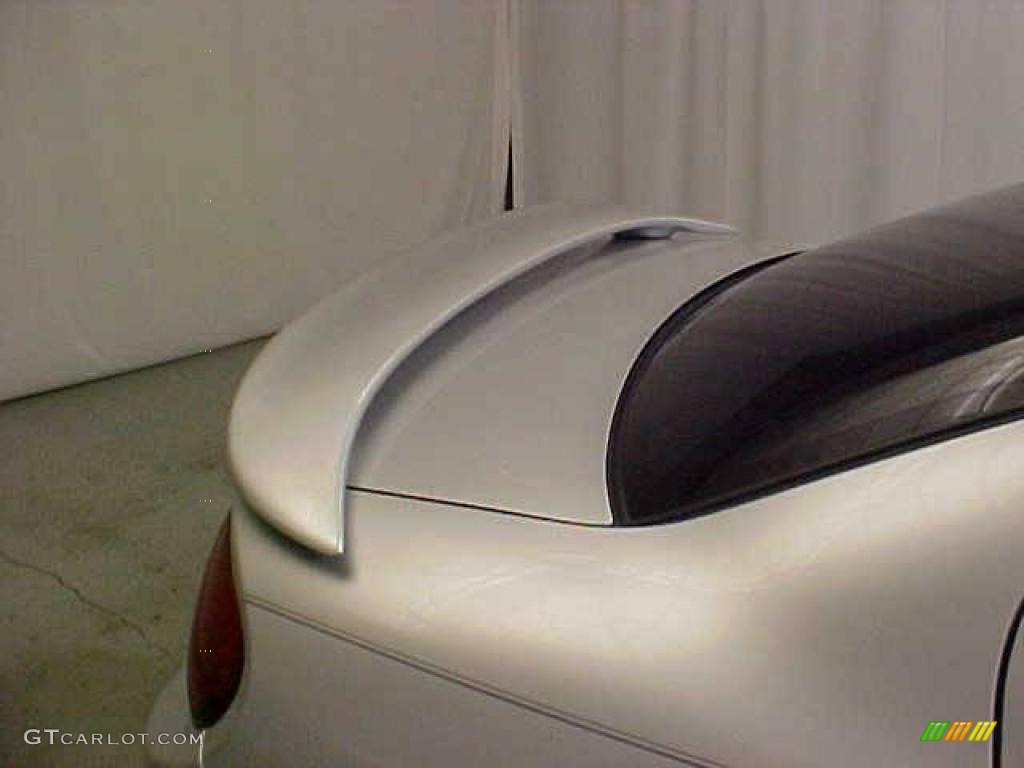 2001 Neon SE - Bright Silver Metallic / Dark Slate Gray photo #12