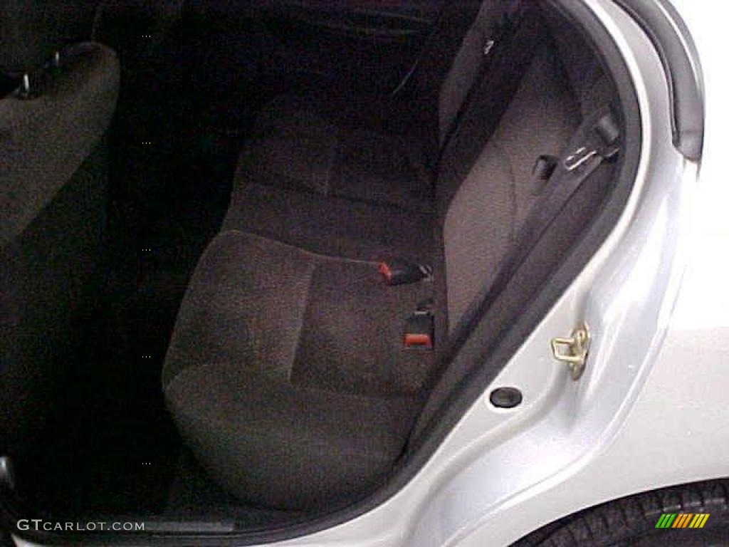 2001 Neon SE - Bright Silver Metallic / Dark Slate Gray photo #17