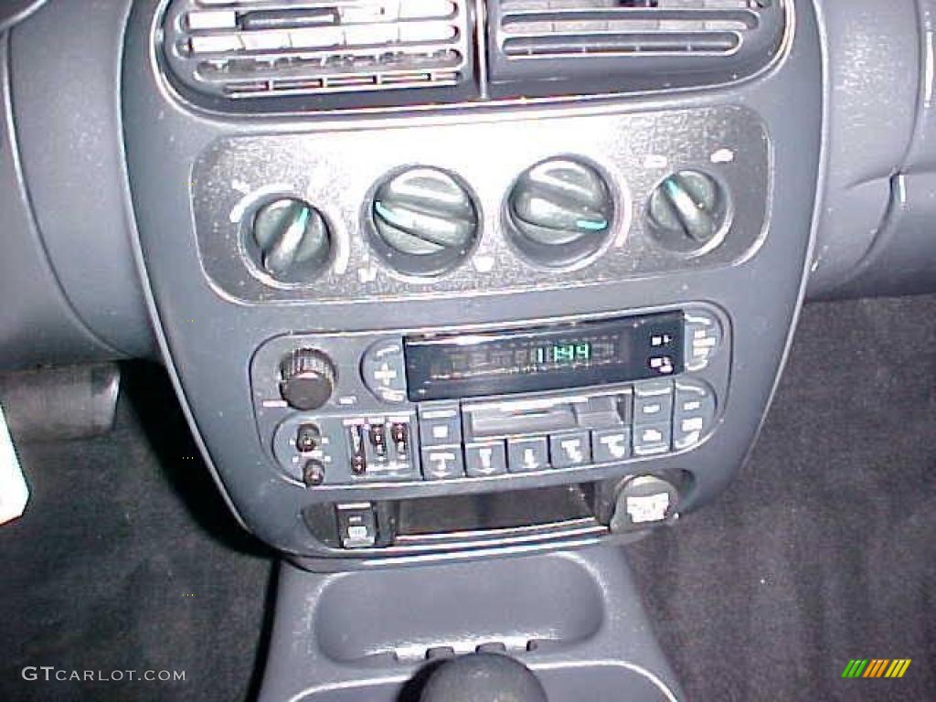 2001 Neon SE - Bright Silver Metallic / Dark Slate Gray photo #21