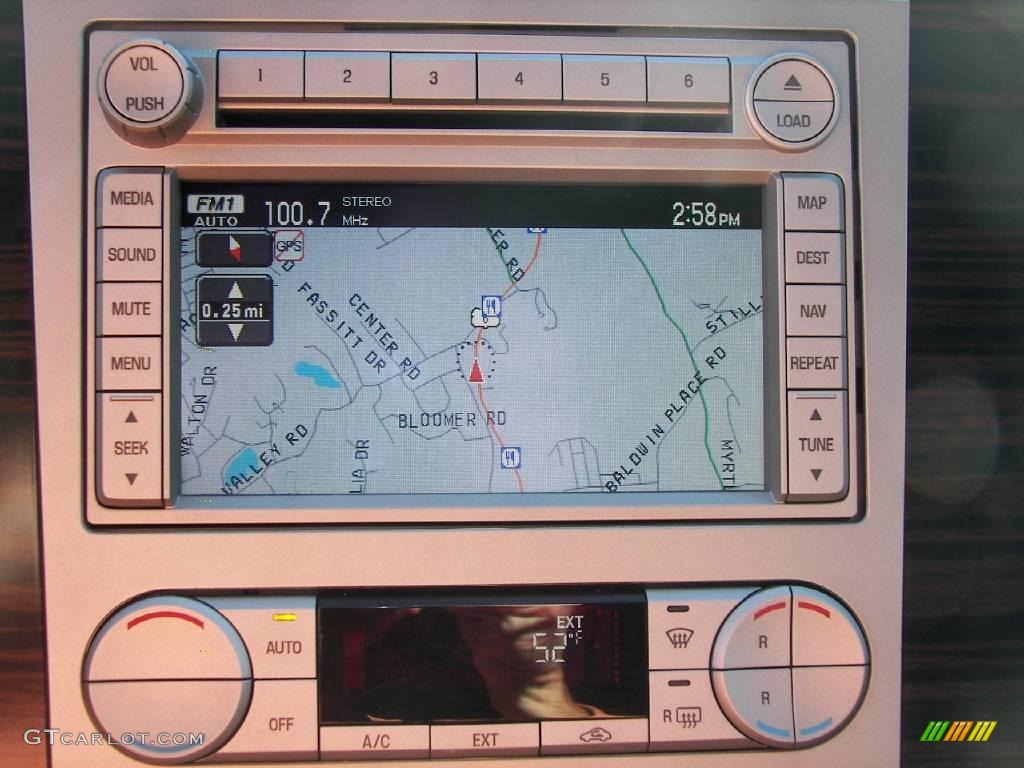 2007 Navigator Ultimate 4x4 - Silver Birch Metallic / Charcoal photo #14