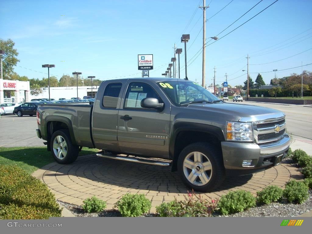 2008 Silverado 1500 LT Extended Cab 4x4 - Graystone Metallic / Dark Titanium photo #4