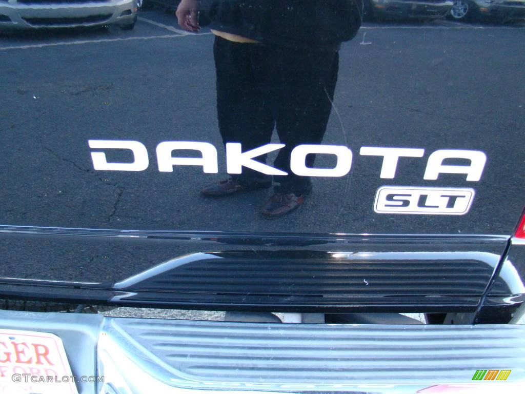 2003 Dakota SLT Quad Cab - Black / Dark Slate Gray photo #15