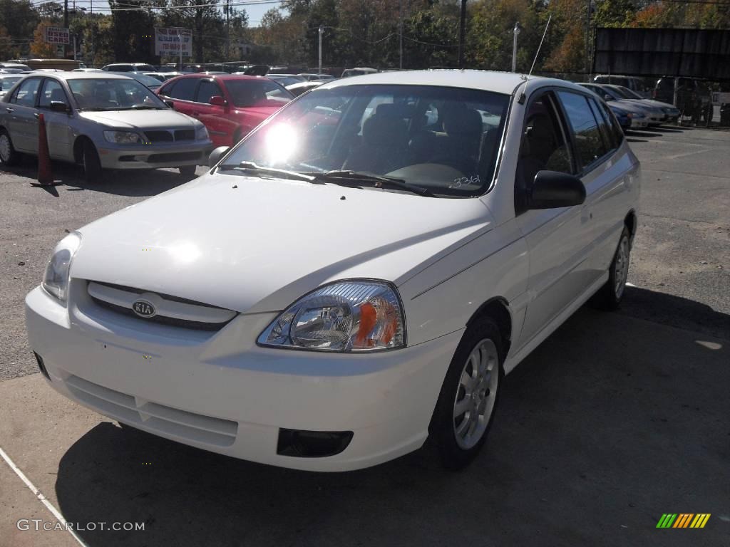 2003 Rio Cinco Hatchback - Polar White / Gray photo #2