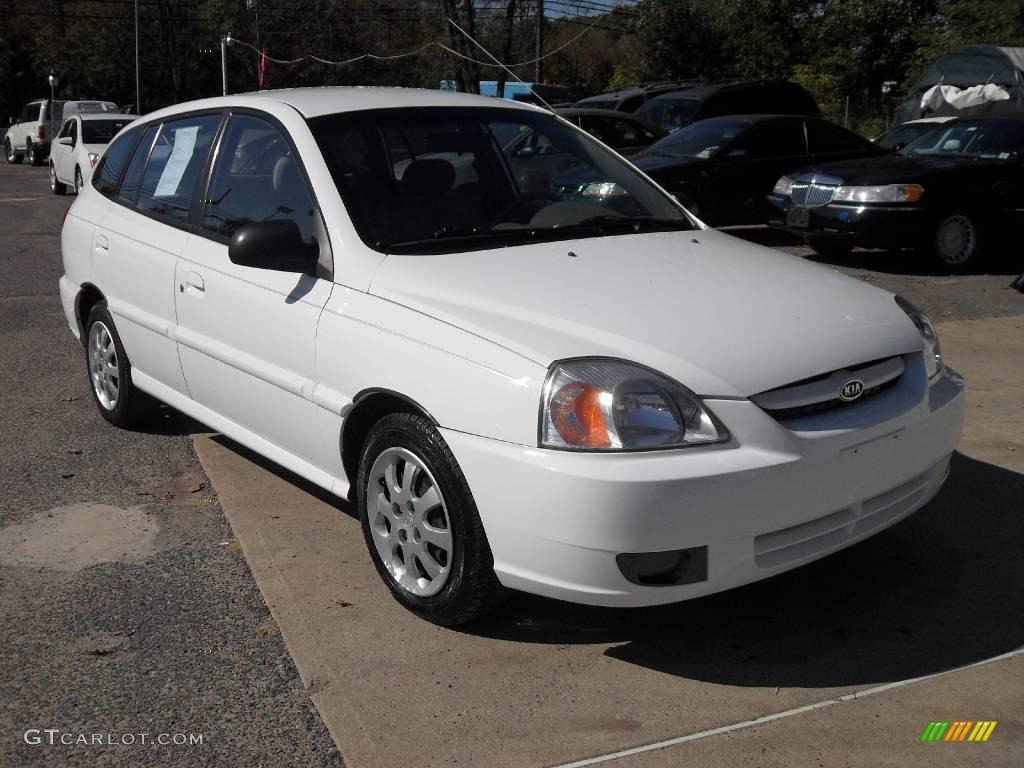 2003 Rio Cinco Hatchback - Polar White / Gray photo #3