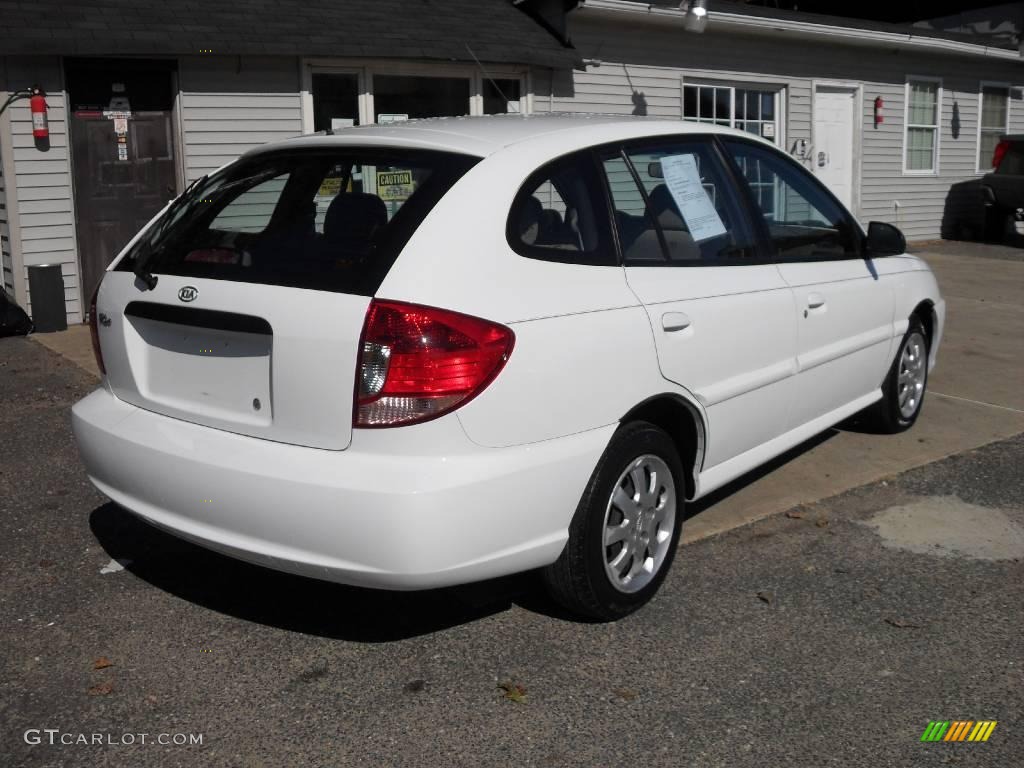 2003 Rio Cinco Hatchback - Polar White / Gray photo #5