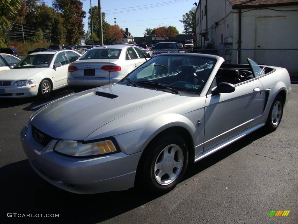 1999 Mustang V6 Convertible - Silver Metallic / Dark Charcoal photo #1