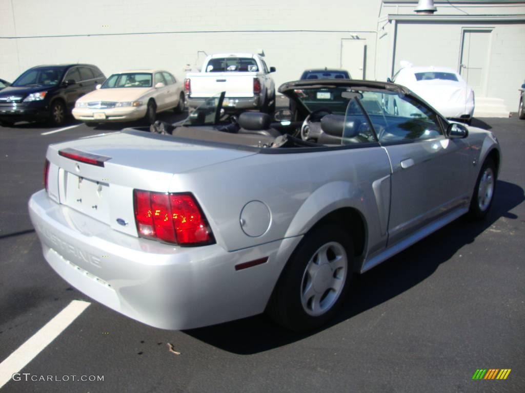 1999 Mustang V6 Convertible - Silver Metallic / Dark Charcoal photo #7