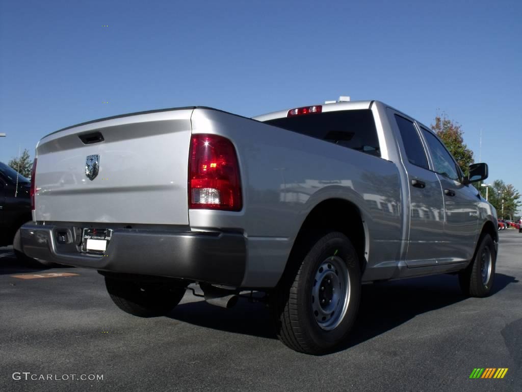 2010 Ram 1500 ST Quad Cab - Bright Silver Metallic / Dark Slate/Medium Graystone photo #3