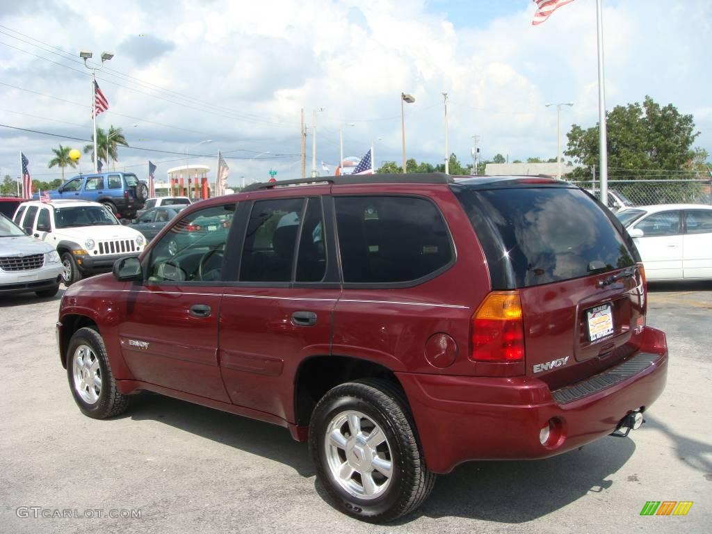 2004 Envoy SLE - Monterey Maroon Metallic / Medium Pewter photo #6