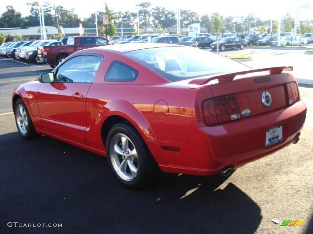 2007 Mustang GT Premium Coupe - Torch Red / Dark Charcoal photo #2