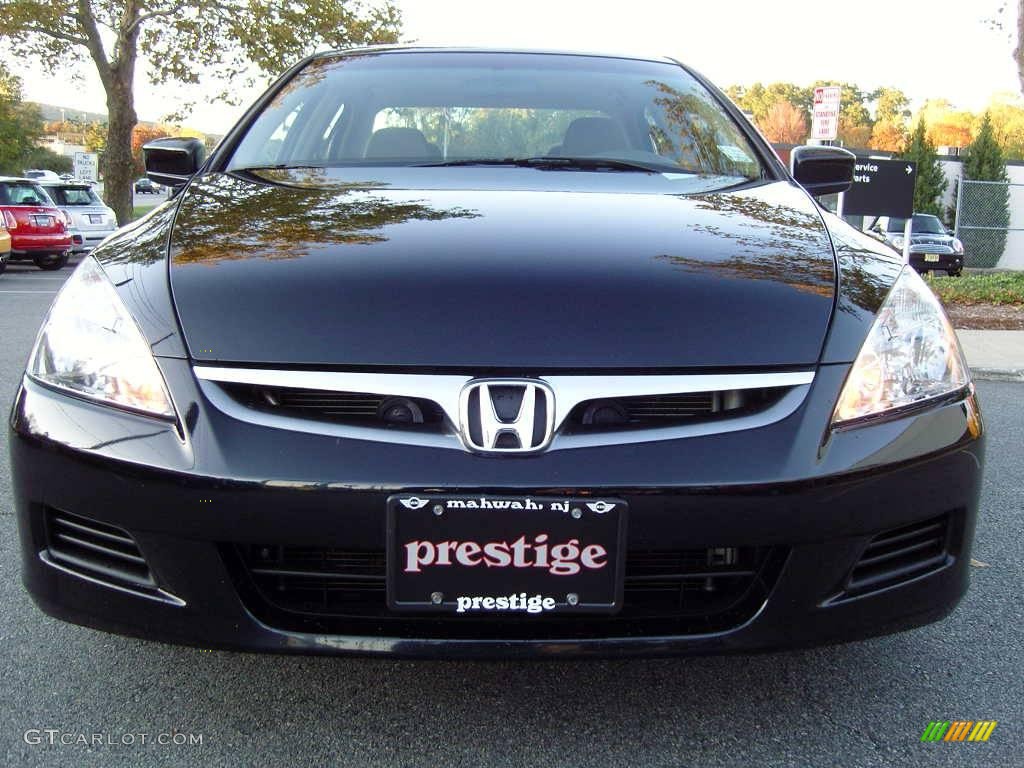 2006 Accord SE Sedan - Nighthawk Black Pearl / Ivory photo #15