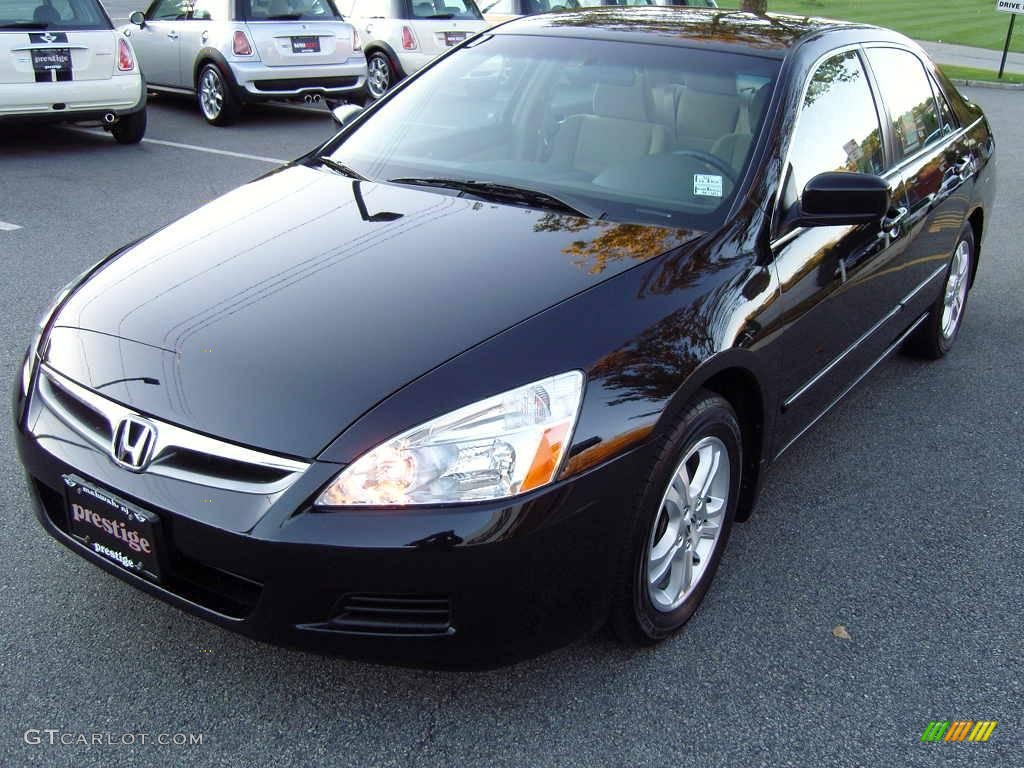 2006 Accord SE Sedan - Nighthawk Black Pearl / Ivory photo #16