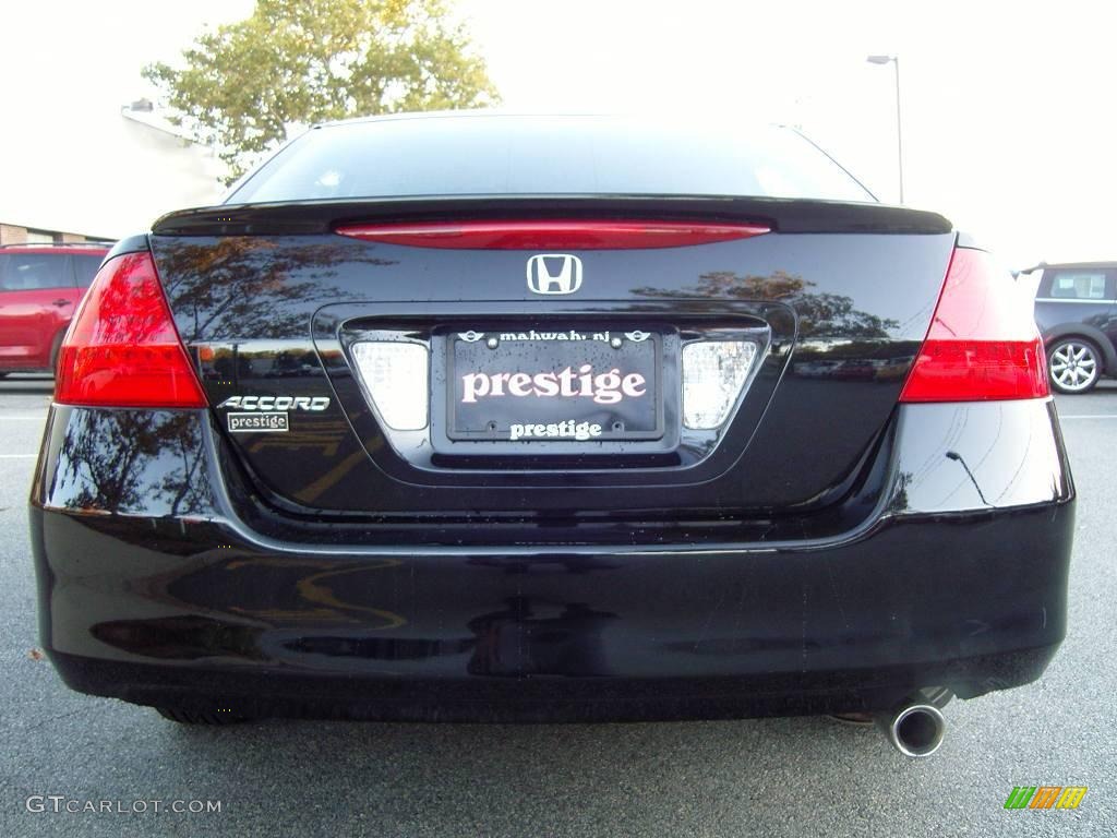 2006 Accord SE Sedan - Nighthawk Black Pearl / Ivory photo #19
