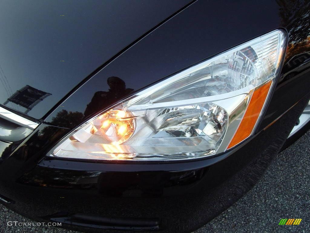2006 Accord SE Sedan - Nighthawk Black Pearl / Ivory photo #37