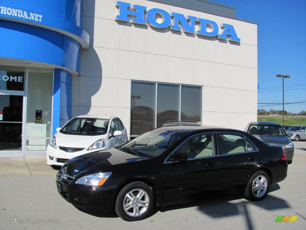 2006 Accord SE Sedan - Nighthawk Black Pearl / Ivory photo #1
