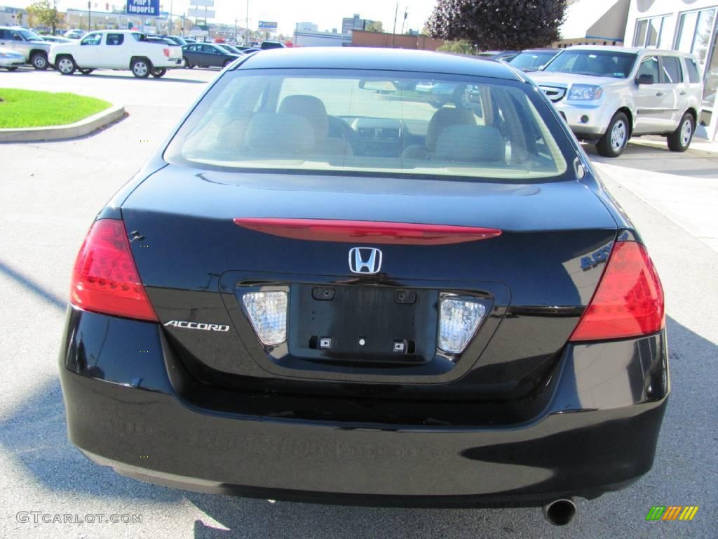 2006 Accord SE Sedan - Nighthawk Black Pearl / Ivory photo #5