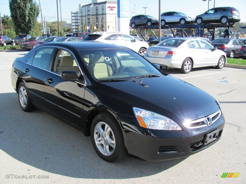 2006 Accord SE Sedan - Nighthawk Black Pearl / Ivory photo #7
