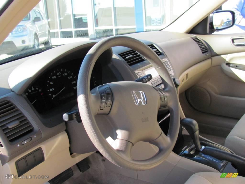 2006 Accord SE Sedan - Nighthawk Black Pearl / Ivory photo #9