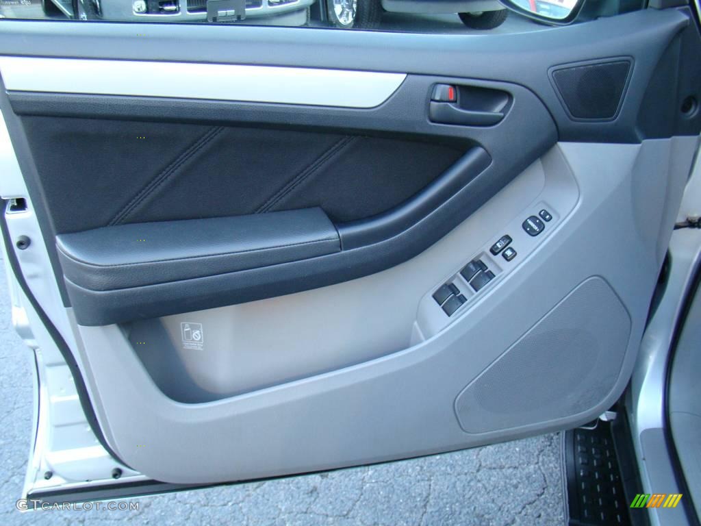 2008 4Runner SR5 - Titanium Metallic / Stone Gray photo #17