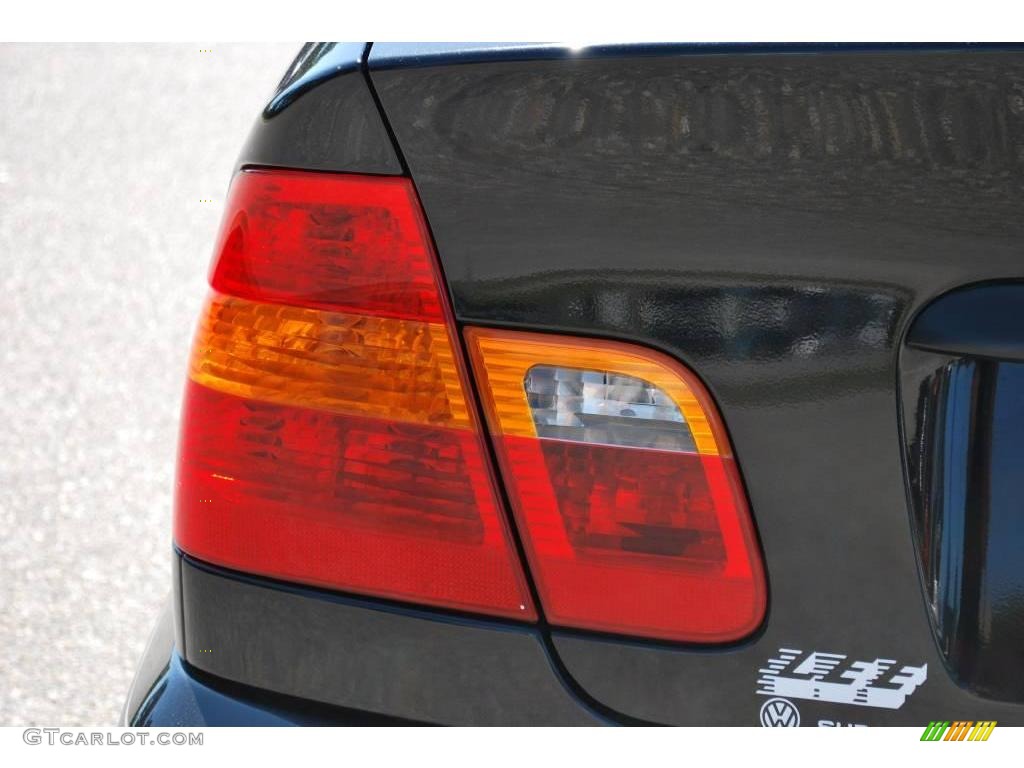 2002 3 Series 325i Sedan - Jet Black / Black photo #10