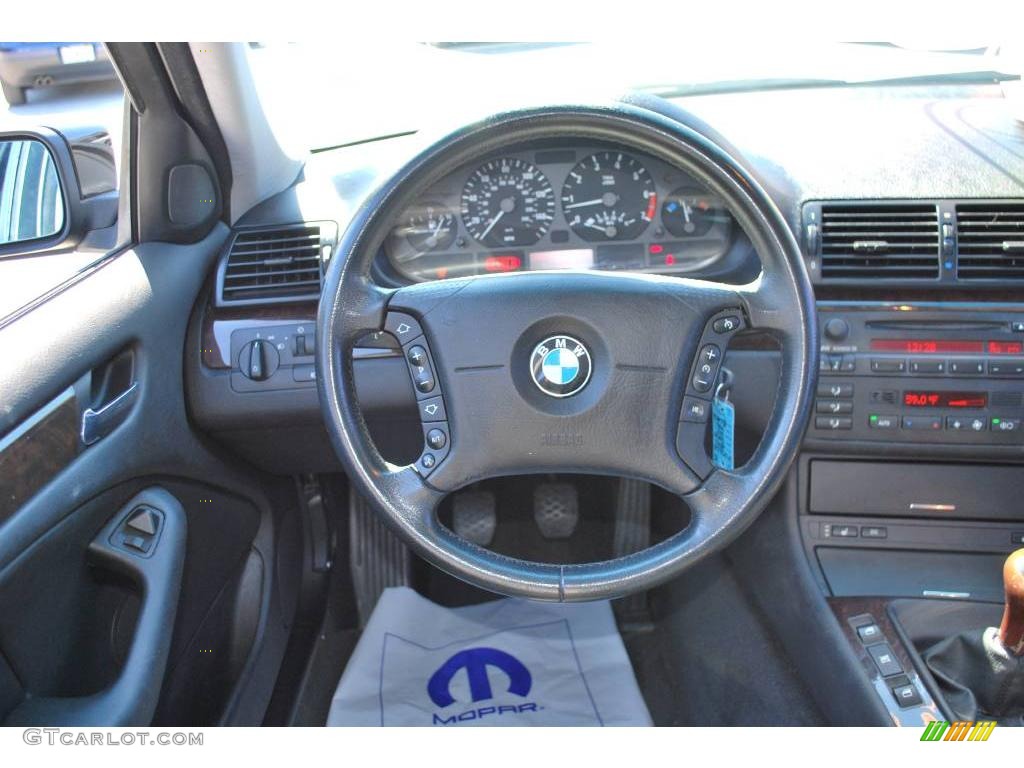 2002 3 Series 325i Sedan - Jet Black / Black photo #18