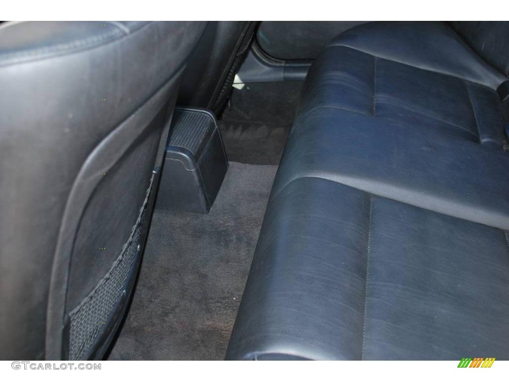 2002 3 Series 325i Sedan - Jet Black / Black photo #23
