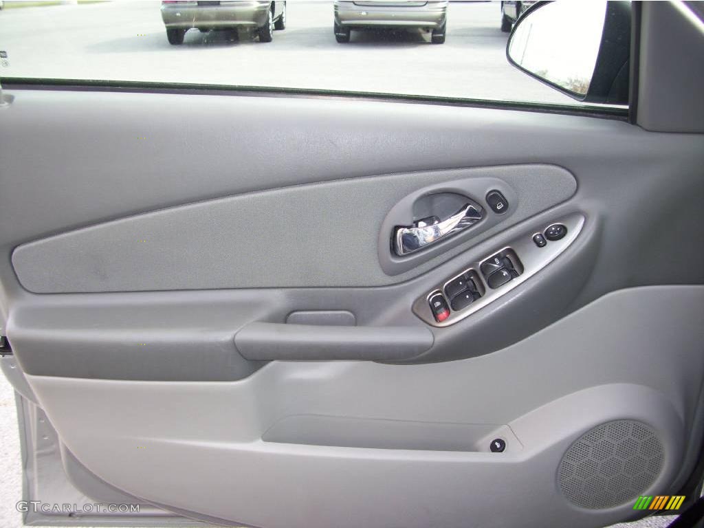 2006 Malibu LS Sedan - Silverstone Metallic / Titanium Gray photo #12