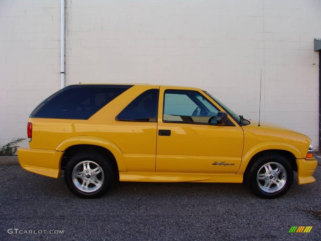 2002 Blazer Xtreme - Yellow / Graphite photo #3