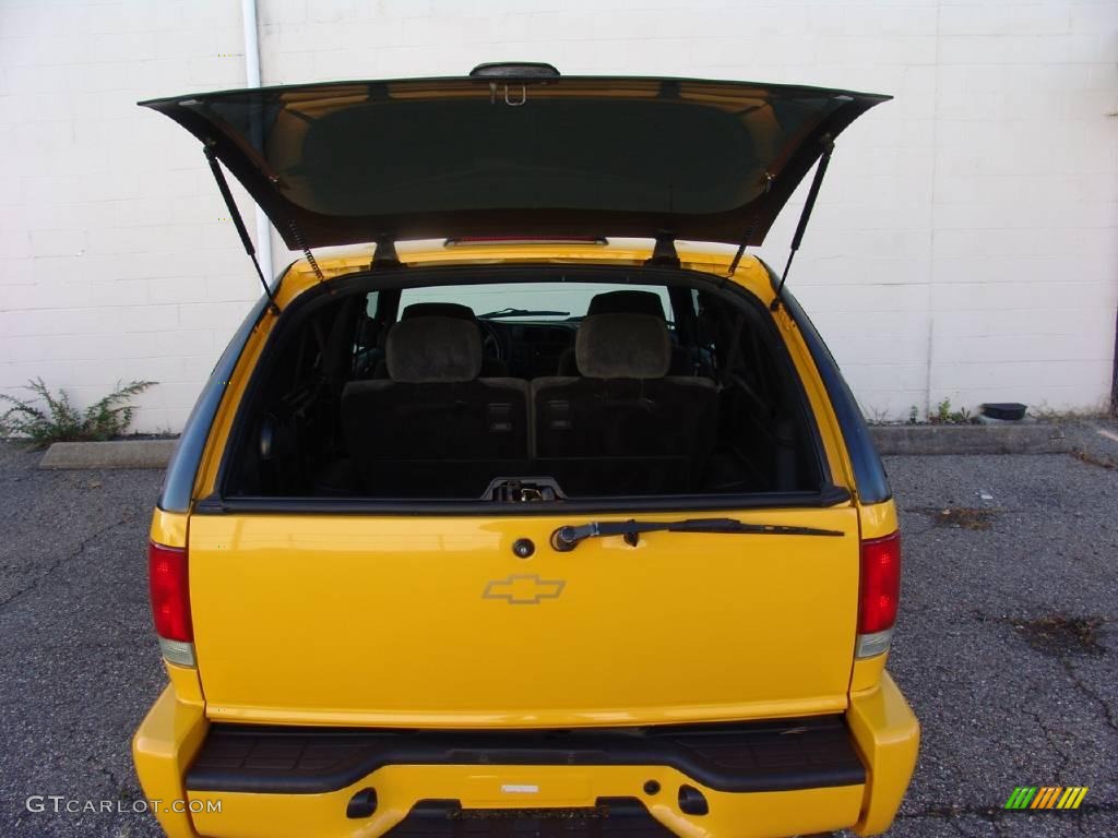 2002 Blazer Xtreme - Yellow / Graphite photo #14