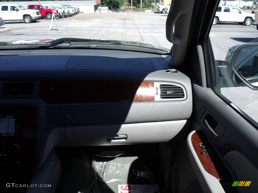 2008 Silverado 1500 LTZ Crew Cab 4x4 - Silver Birch Metallic / Light Titanium/Ebony Accents photo #20