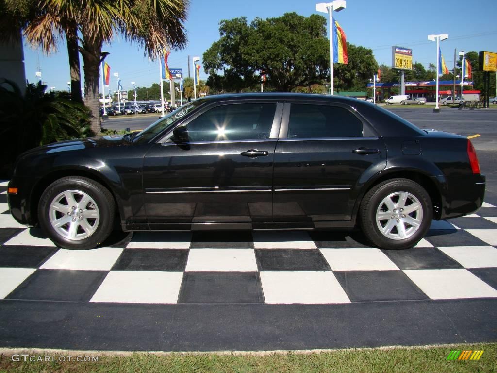 2005 300 Touring - Brilliant Black Crystal Pearl / Dark Slate Gray/Light Graystone photo #2