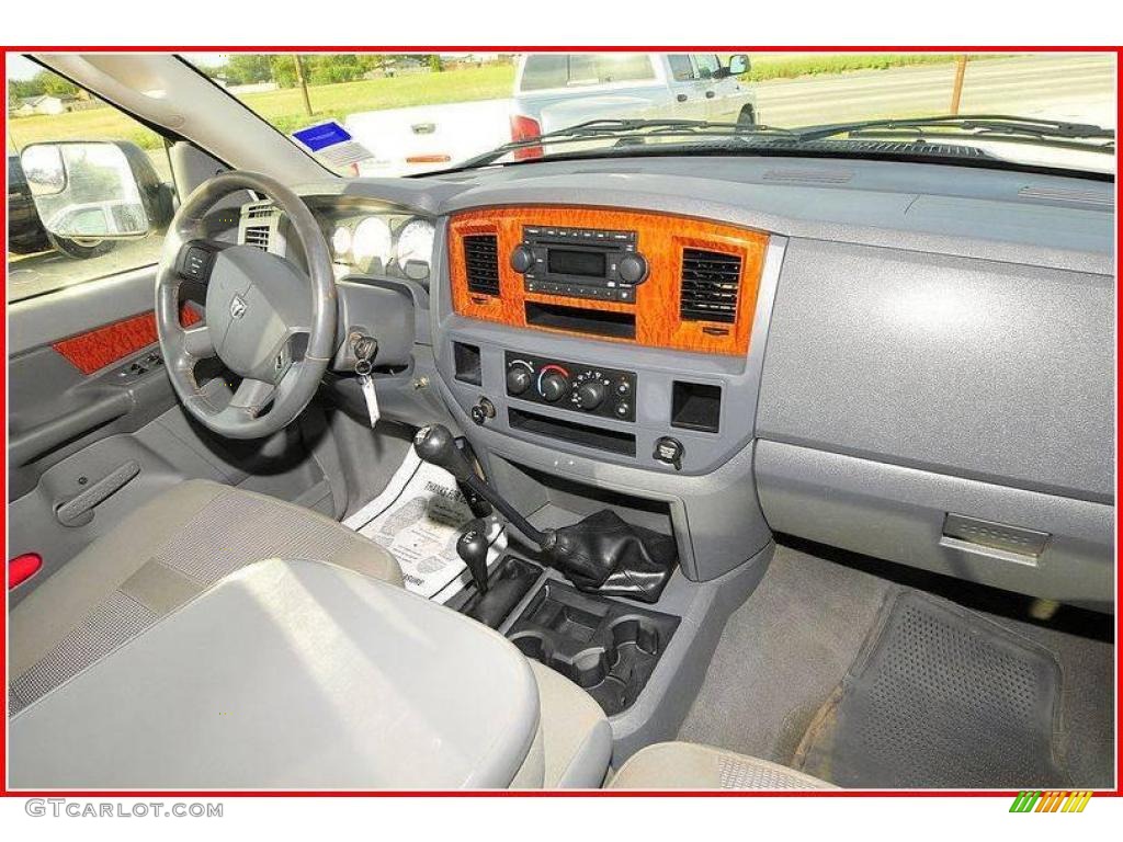 2006 Ram 3500 SLT Quad Cab 4x4 Dually - Bright White / Medium Slate Gray photo #19