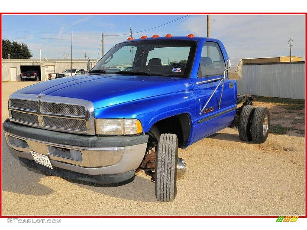 1999 Ram 3500 Laramie Regular Cab 4x4 Chassis - Intense Blue Pearl / Mist Gray photo #1